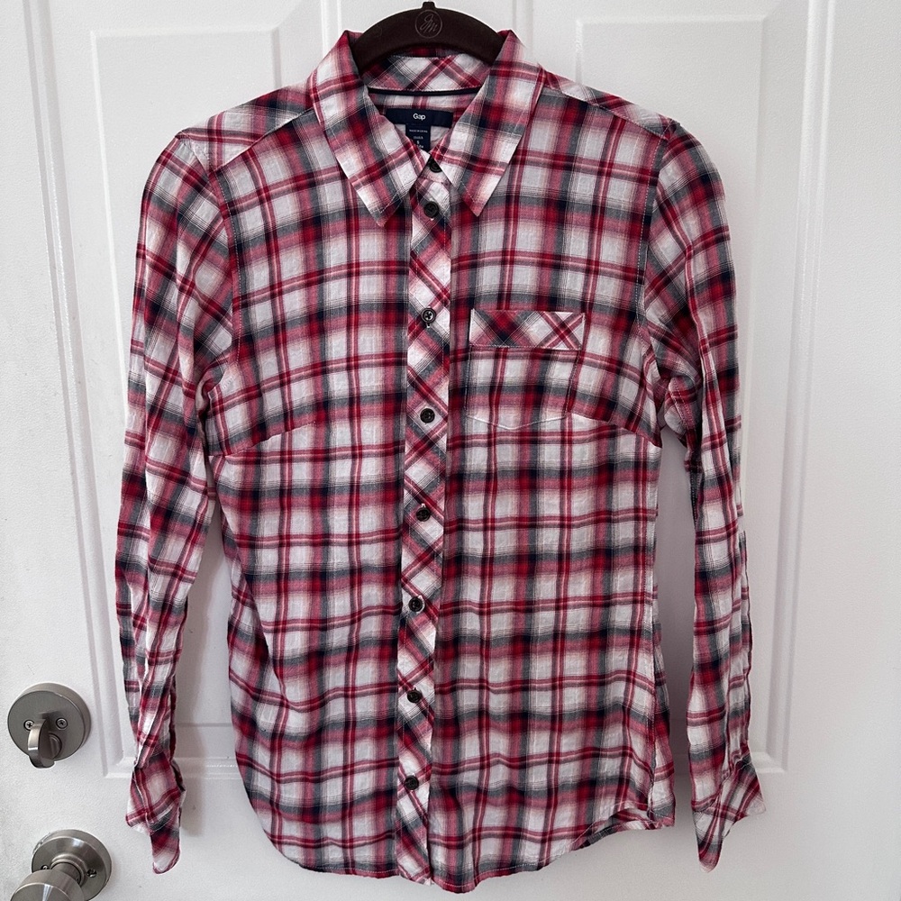 GAP Small Petite Red and White Plaid Button-Down Shirt